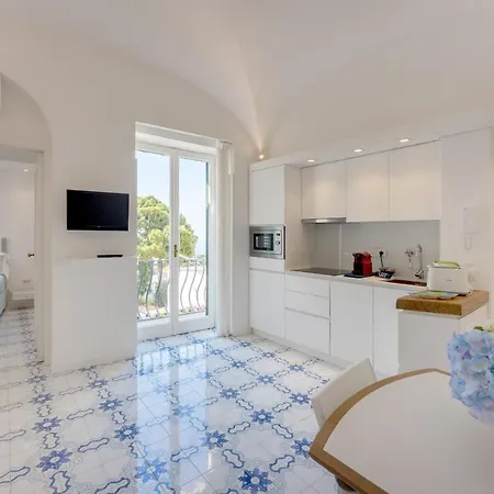 Azzurra, Appartamento Capri